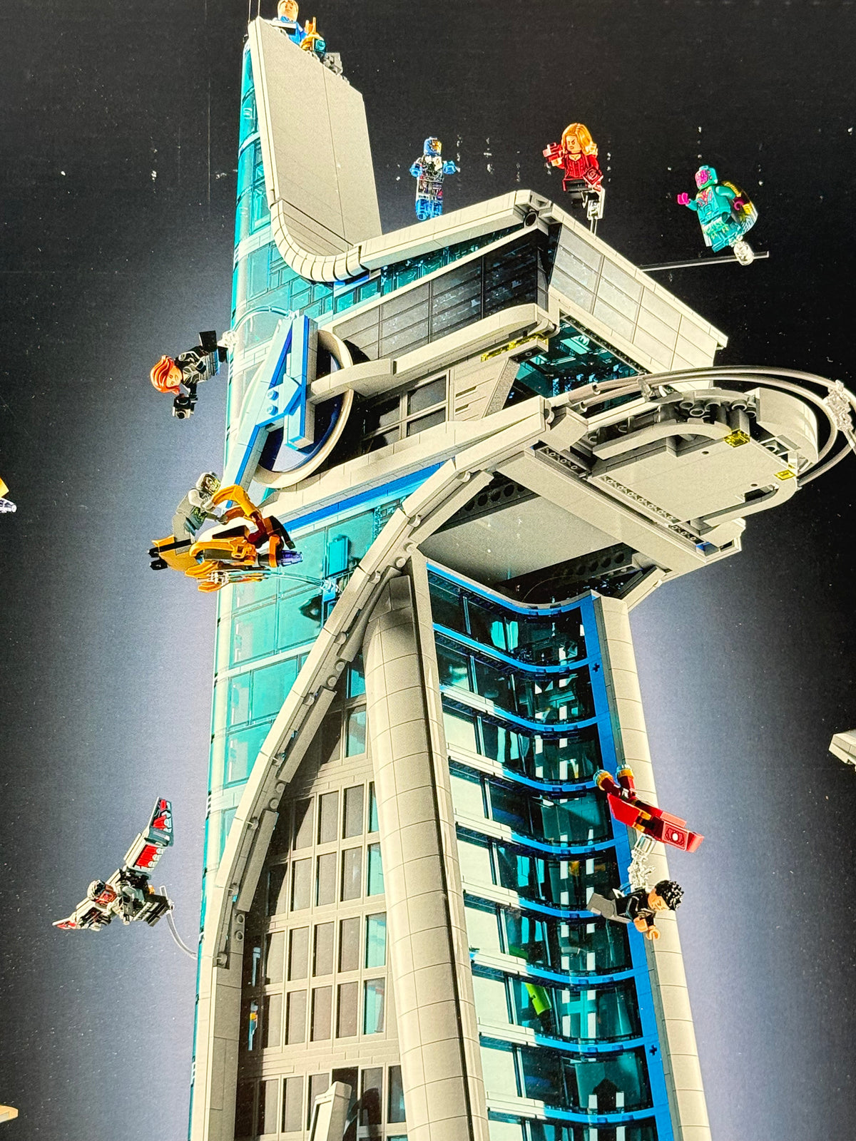 AVENGERS TOWER (76269)