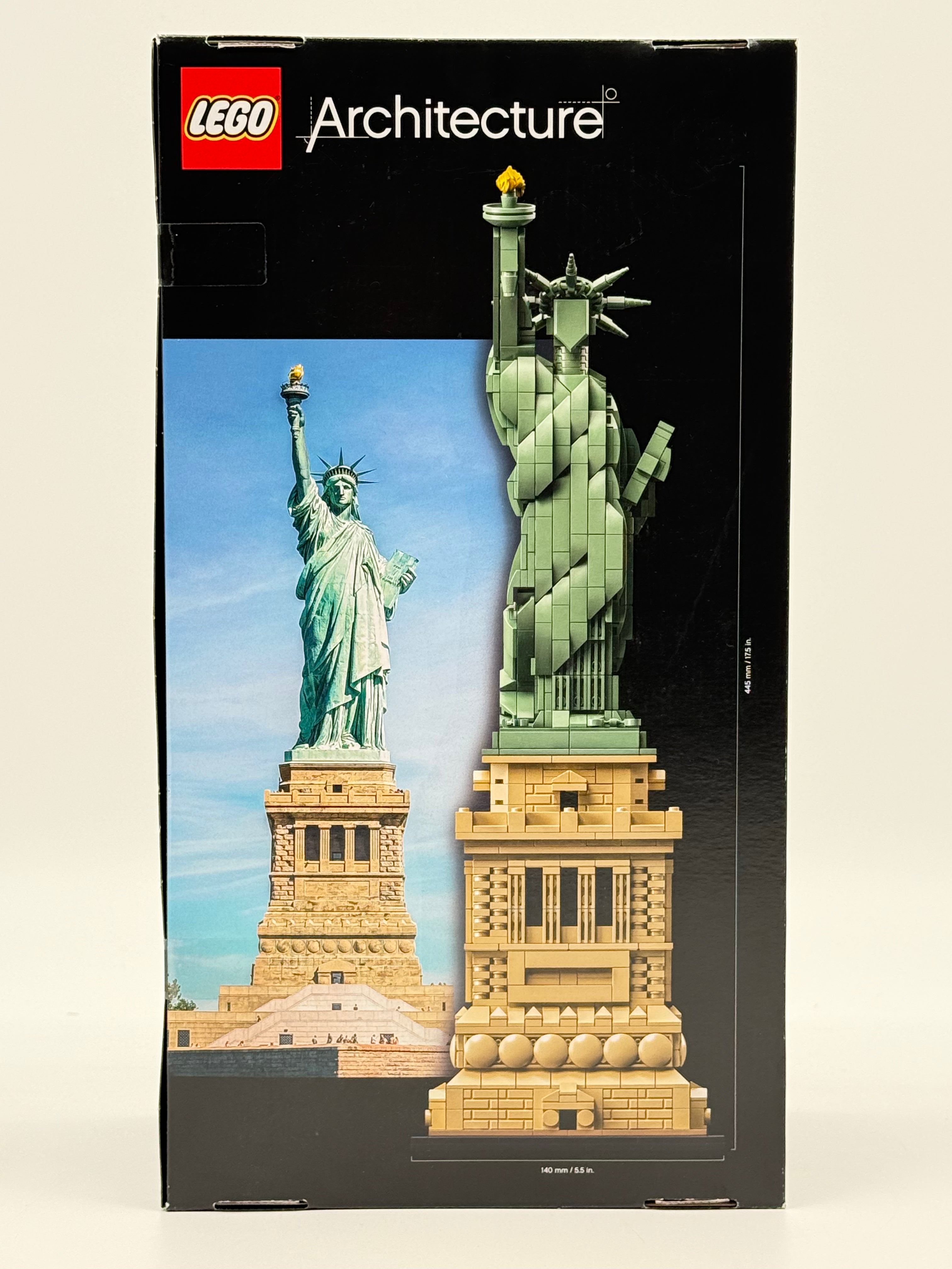 STATUE OF LIBERTY (21042)