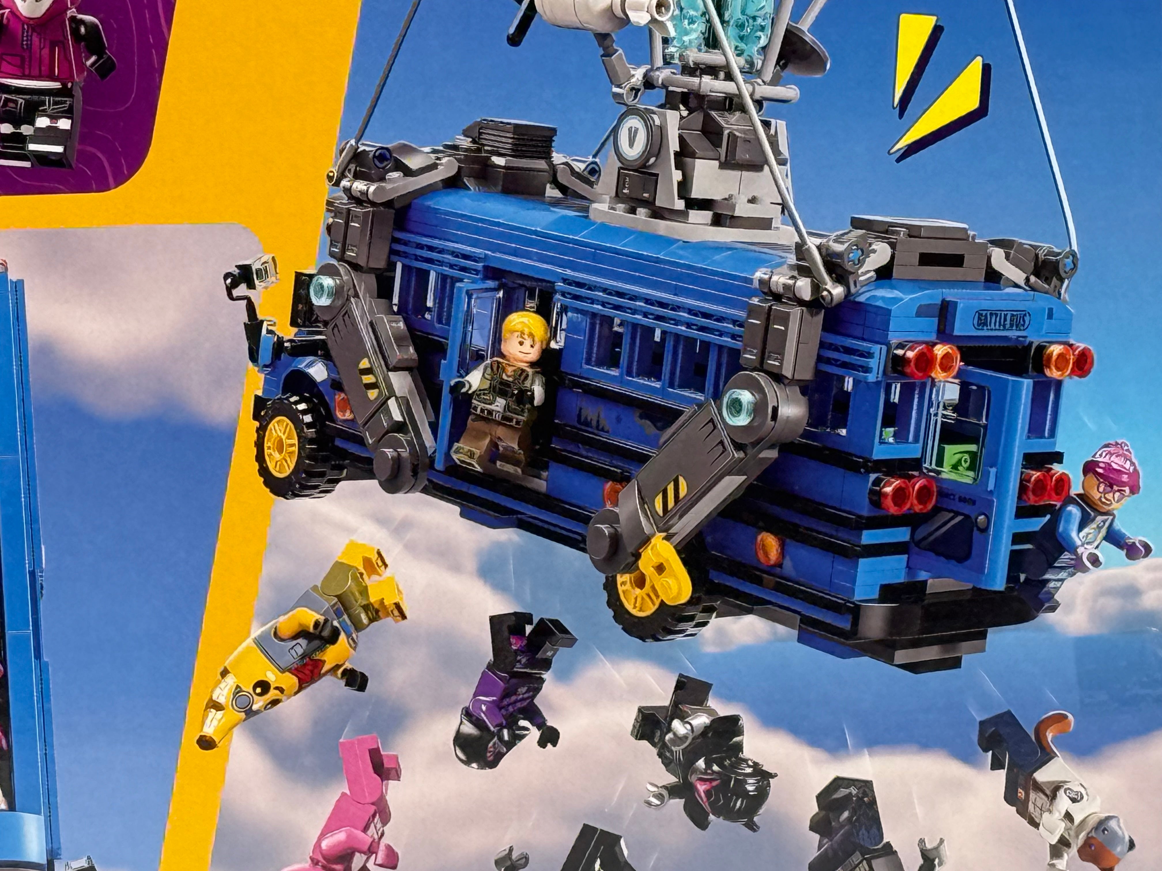 BATTLE BUS (77073)