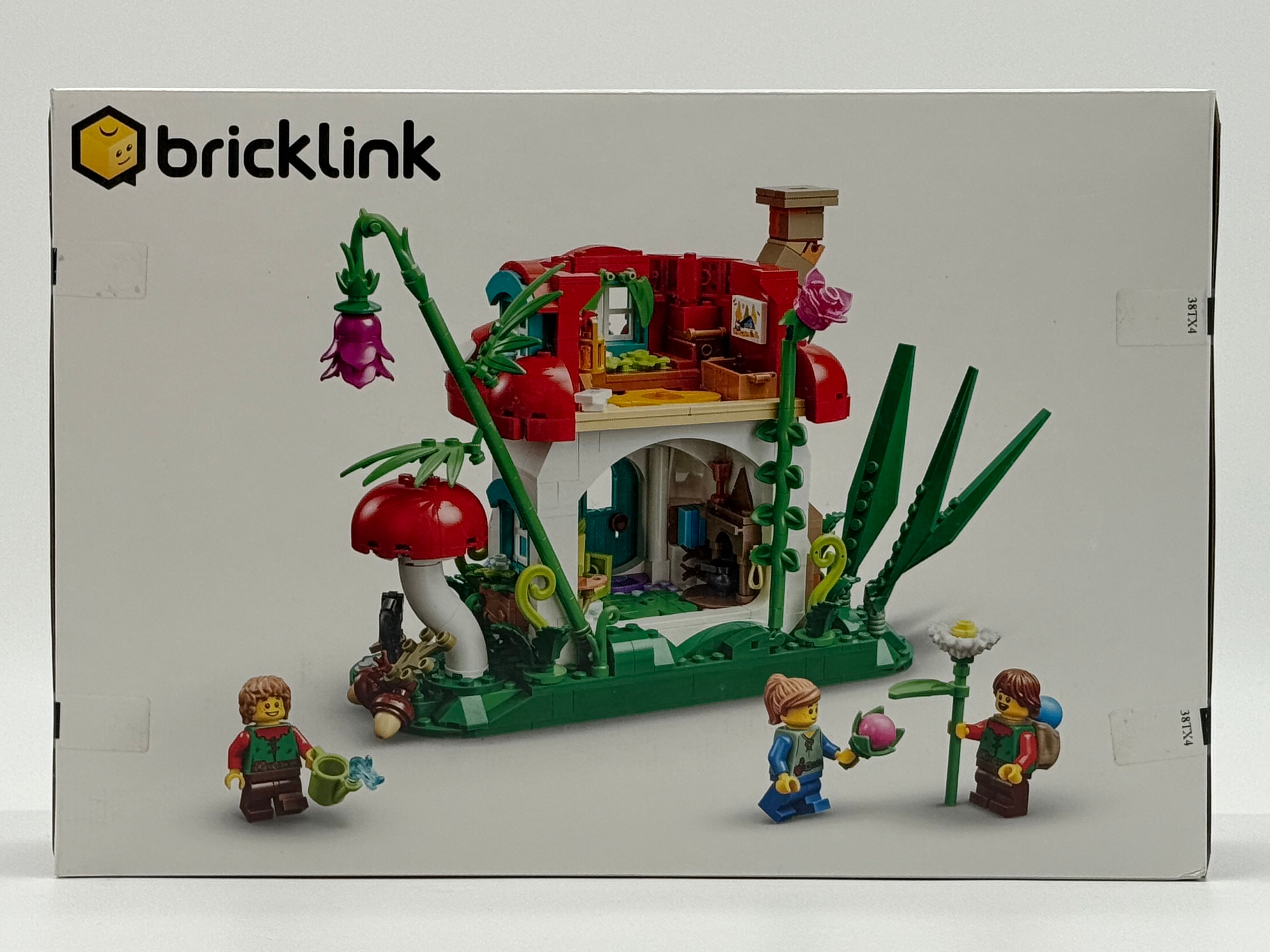 MUSHROOM HOUSE (910037)