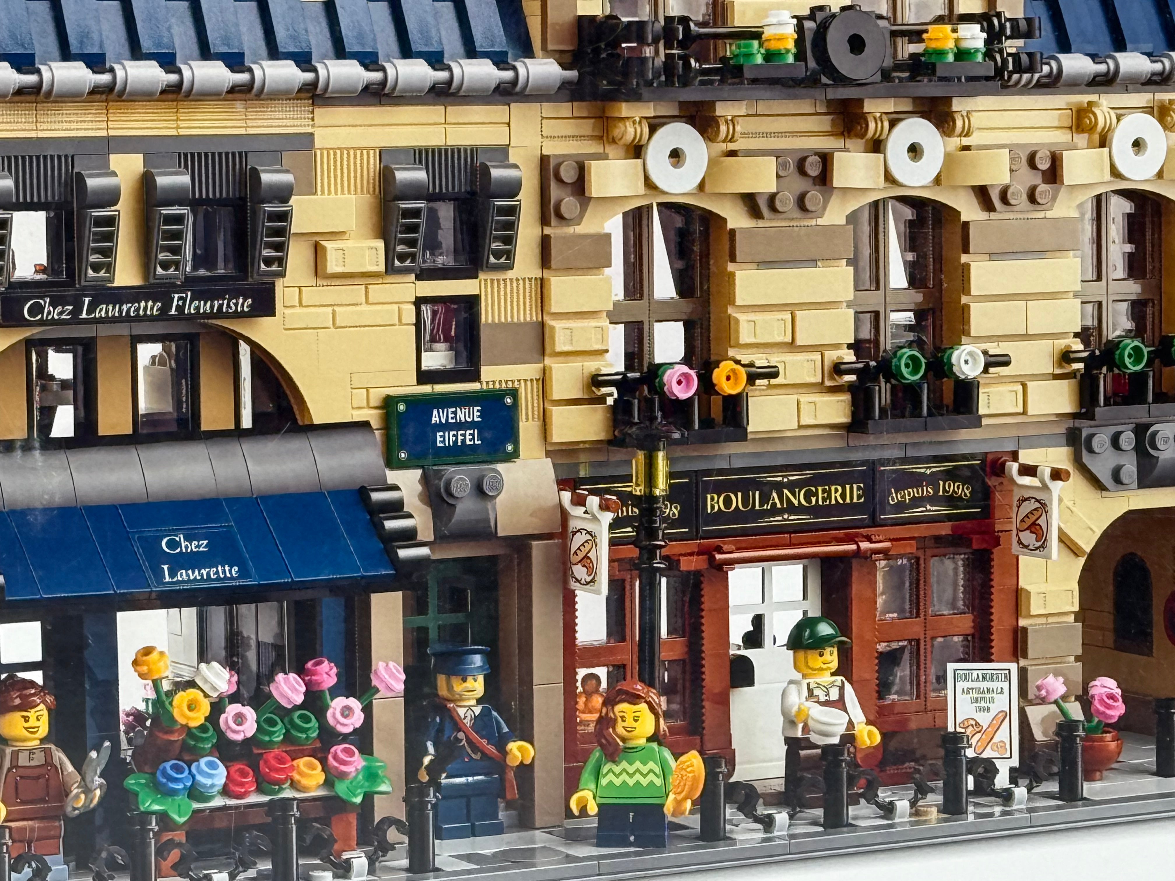 PARISIAN STREET (910032)