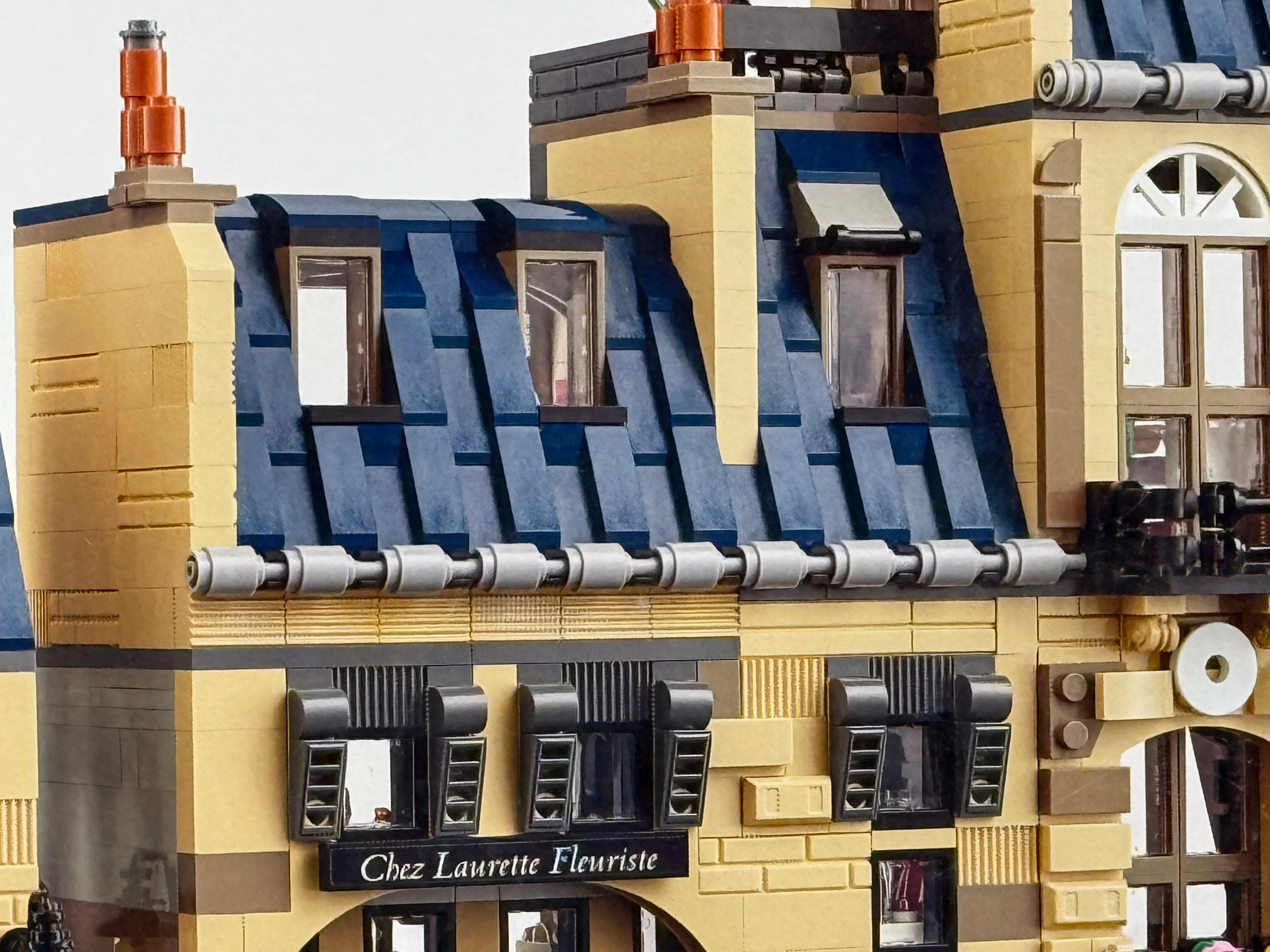 PARISIAN STREET (910032)