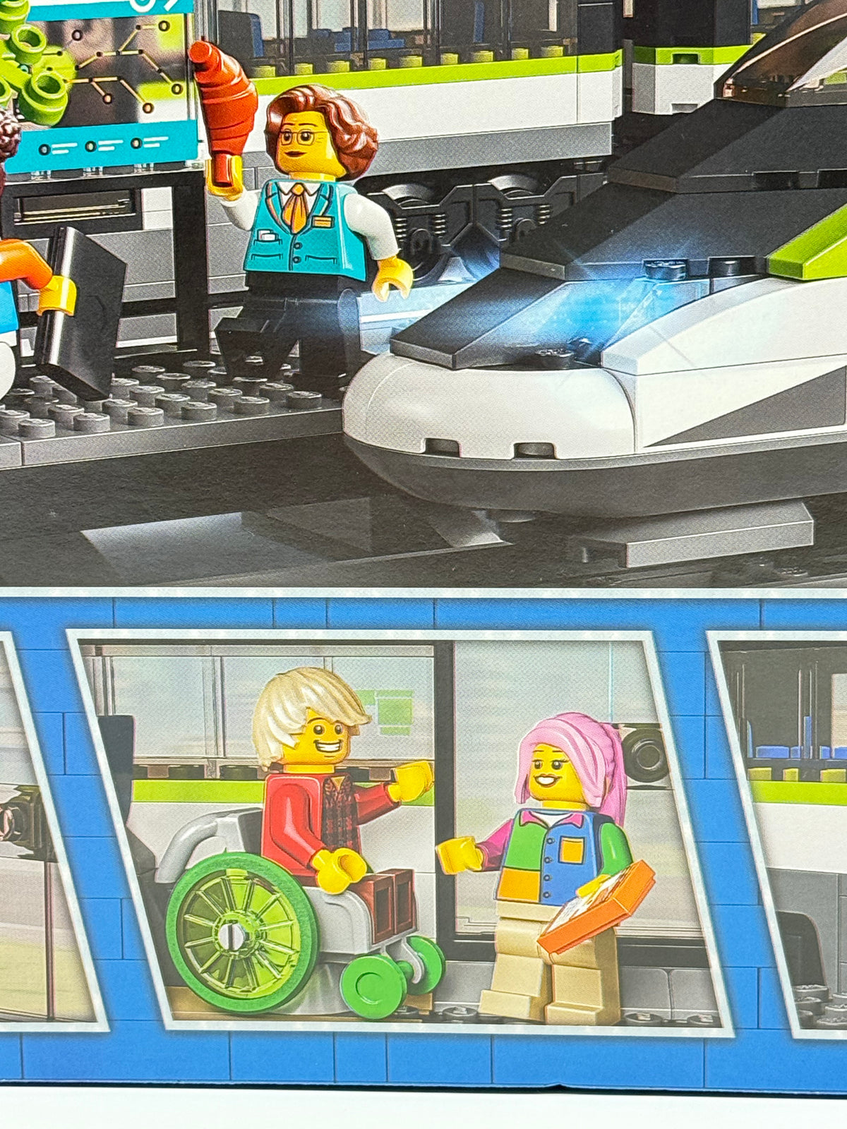EXPRESS PASSENGER TRAIN (60337)