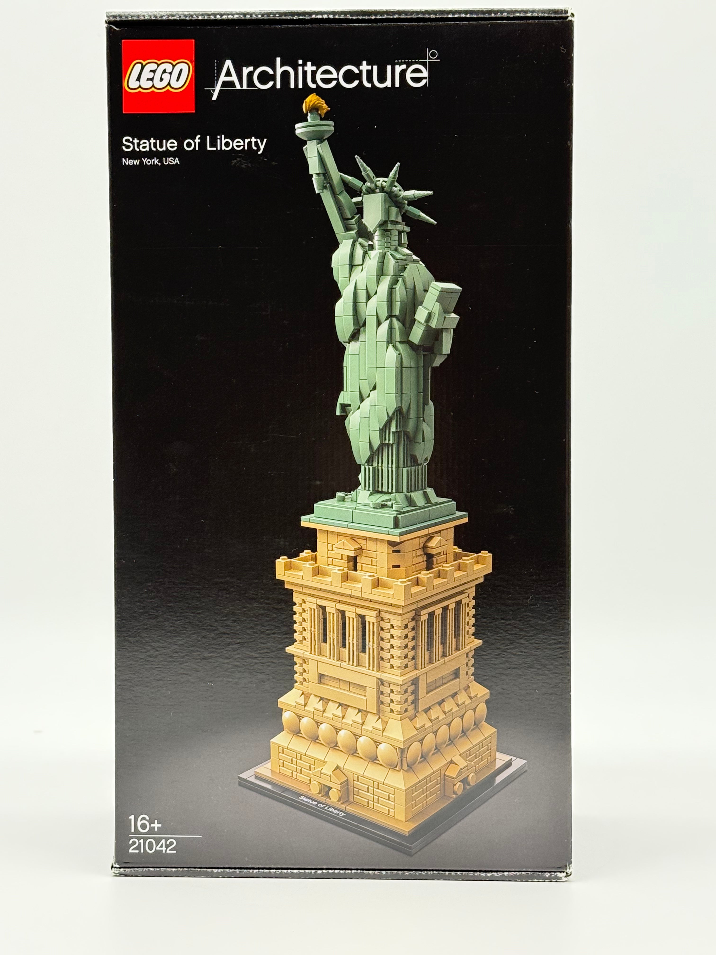 STATUE OF LIBERTY (21042)