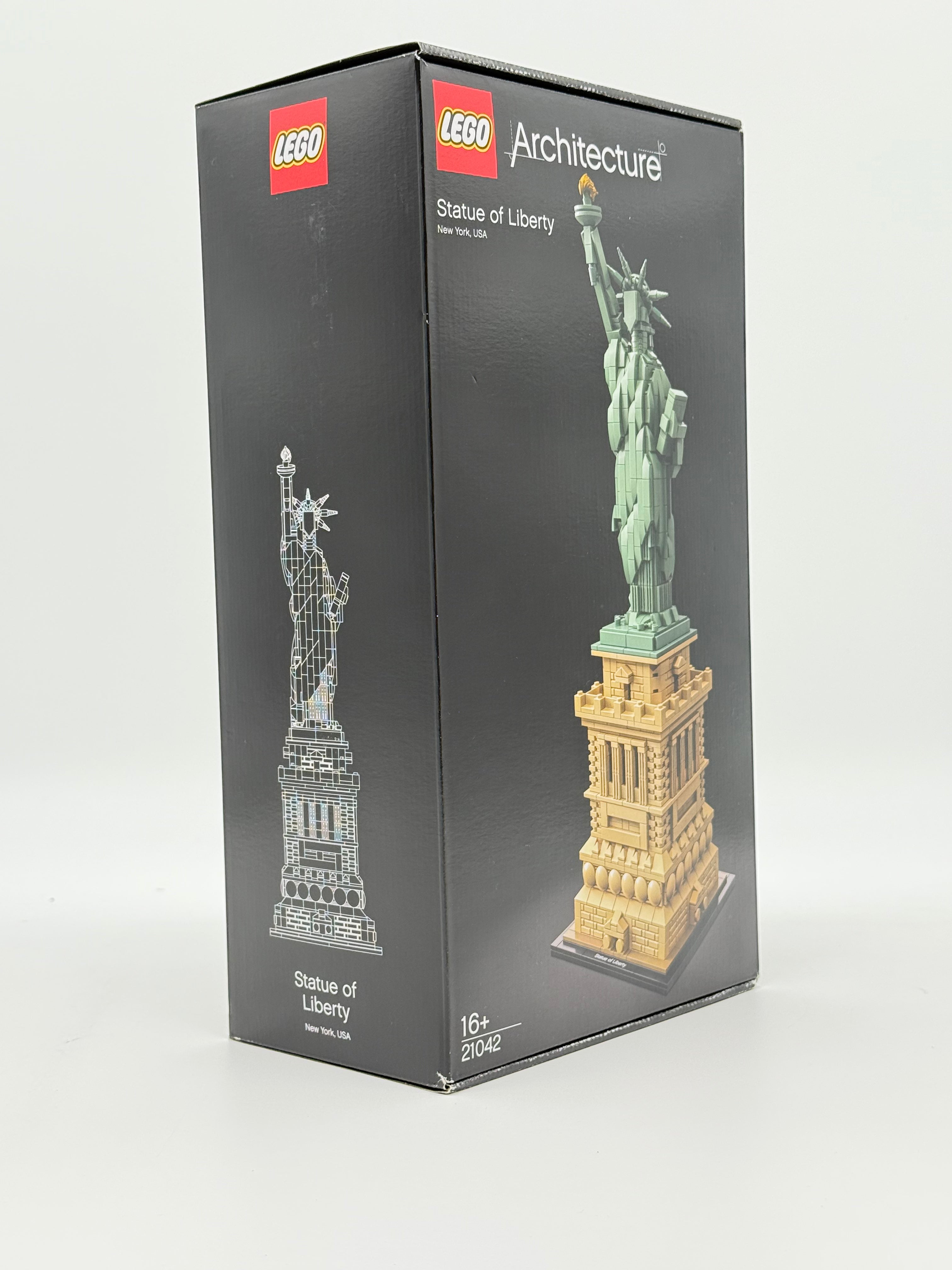 STATUE OF LIBERTY (21042)