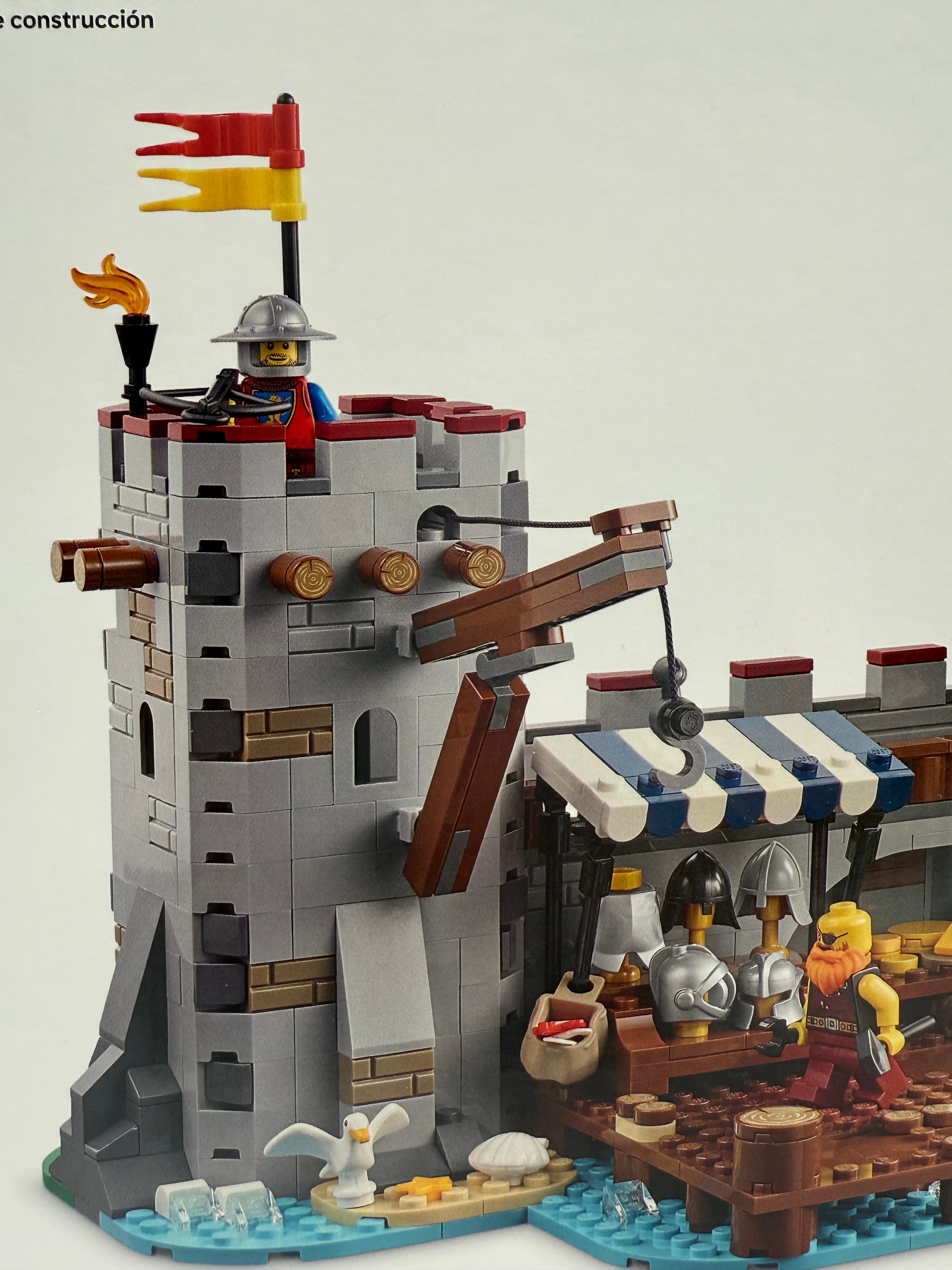 MEDIEVAL SEASIDE MARKET (910047)