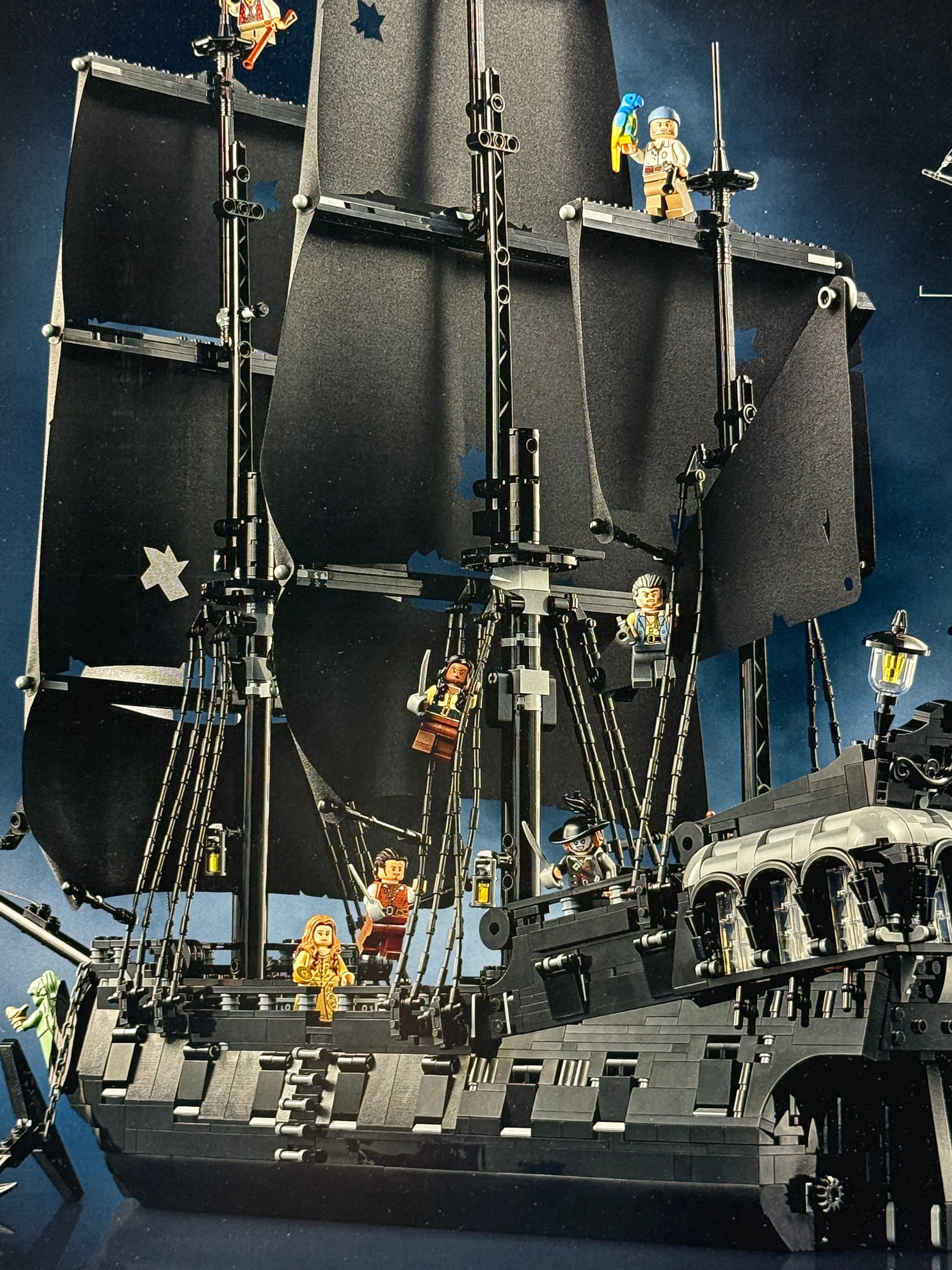 CAPTIAN JACK SPARROW PIRATE SHIP (10365)
