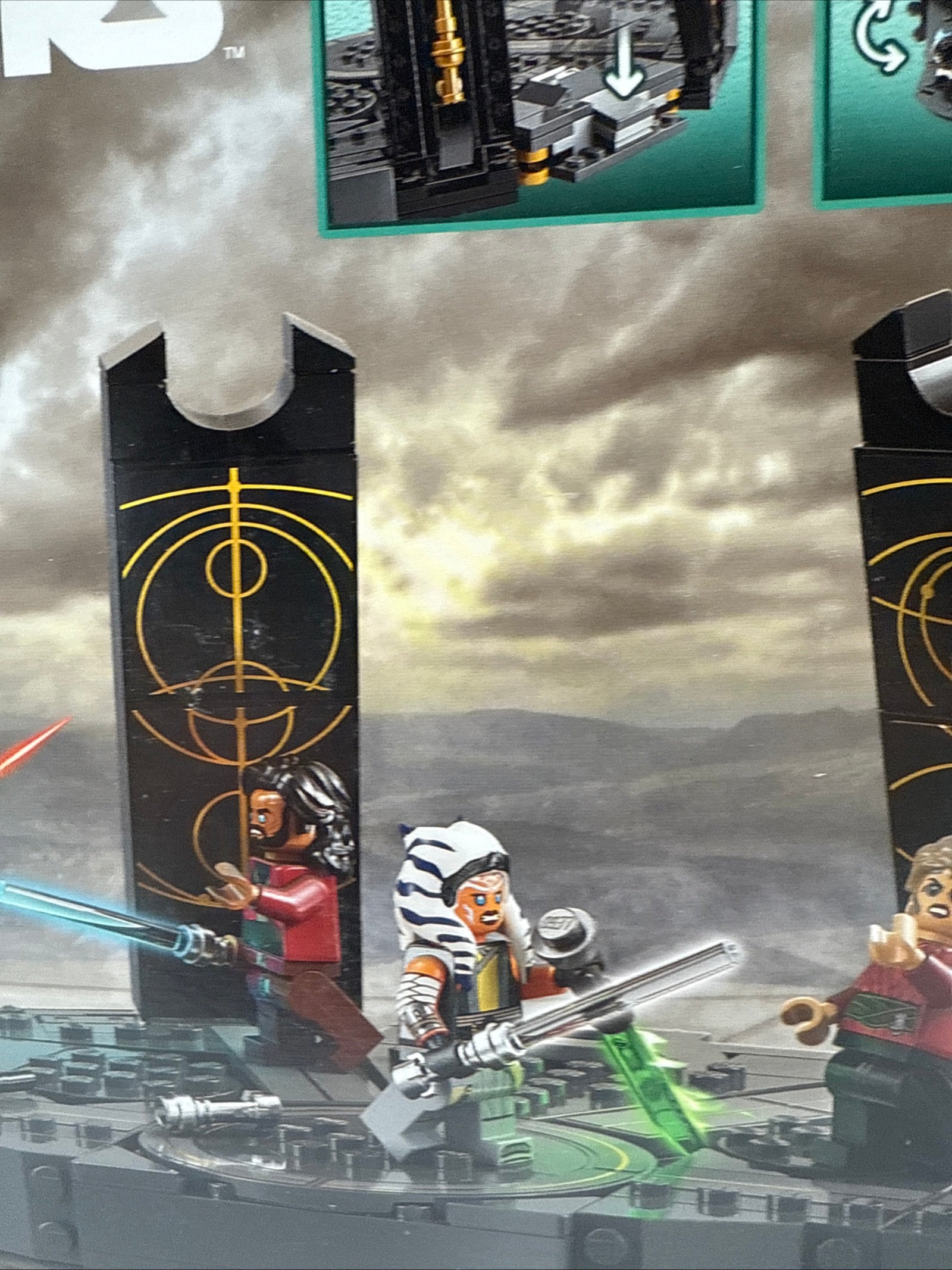 AHSOKA TANO'S DUEL ON PERIDEA (75385)