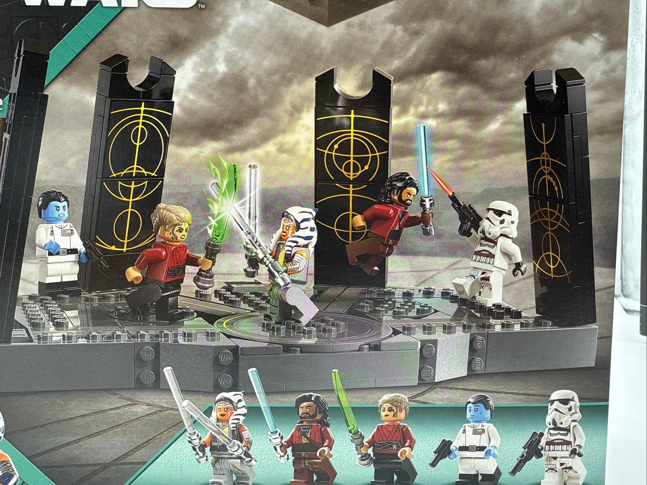 AHSOKA TANO'S DUEL ON PERIDEA (75385)